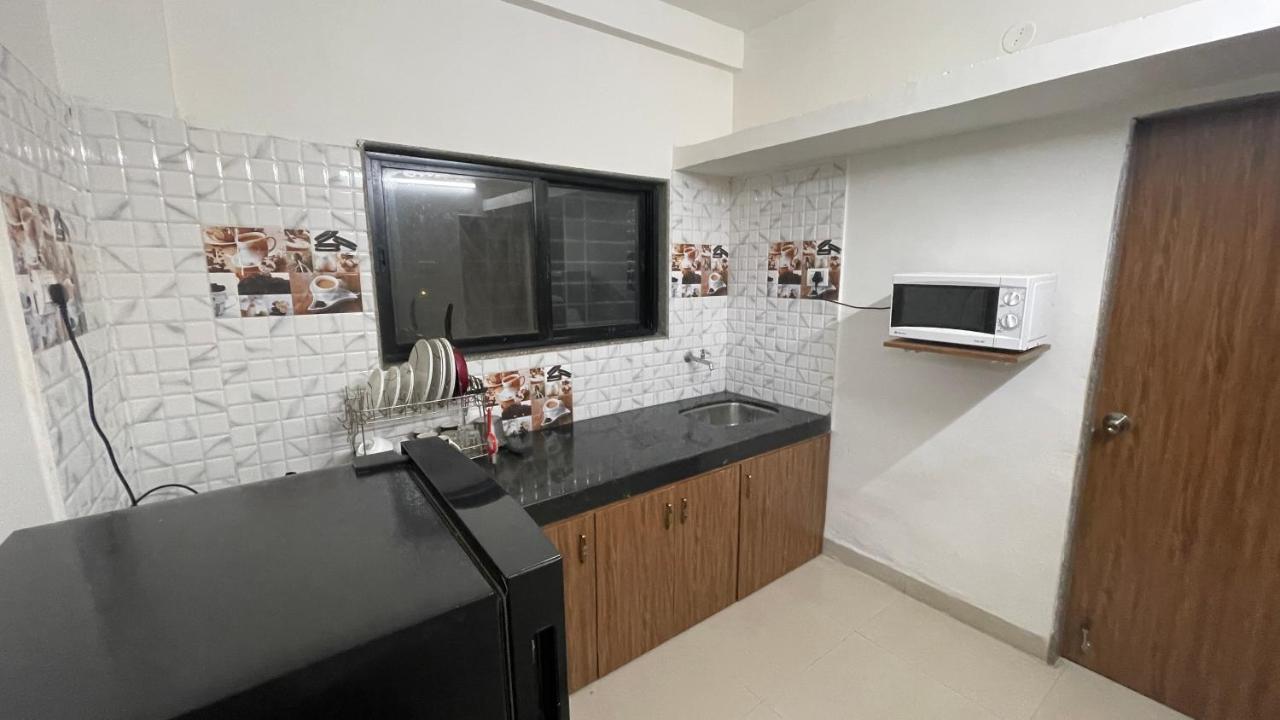 Belle-Vue Holiday Homes - 1Bhk Apartments พันช์กานี ภายนอก รูปภาพ