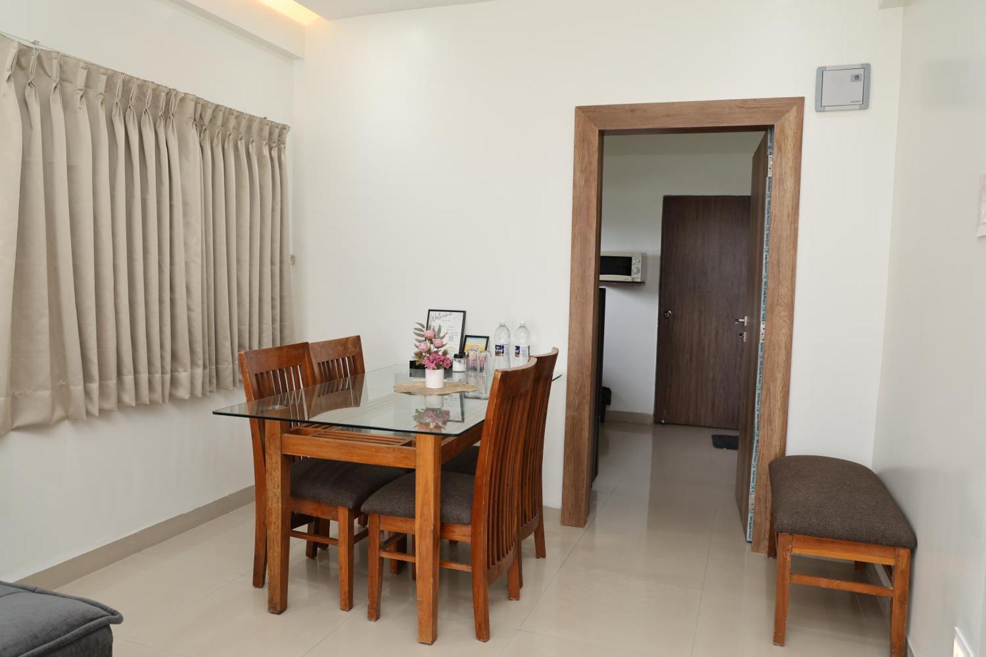 Belle-Vue Holiday Homes - 1Bhk Apartments พันช์กานี ภายนอก รูปภาพ