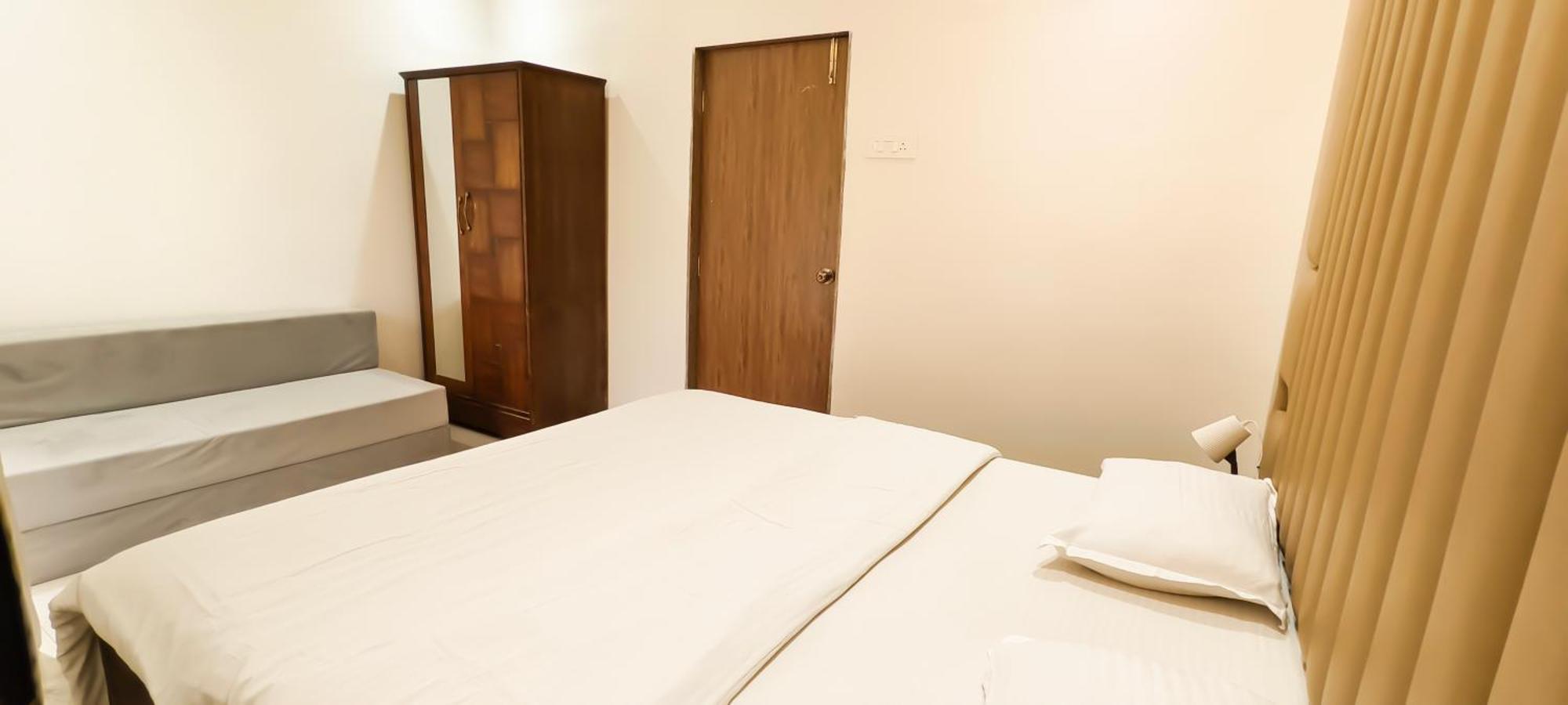 Belle-Vue Holiday Homes - 1Bhk Apartments พันช์กานี ภายนอก รูปภาพ
