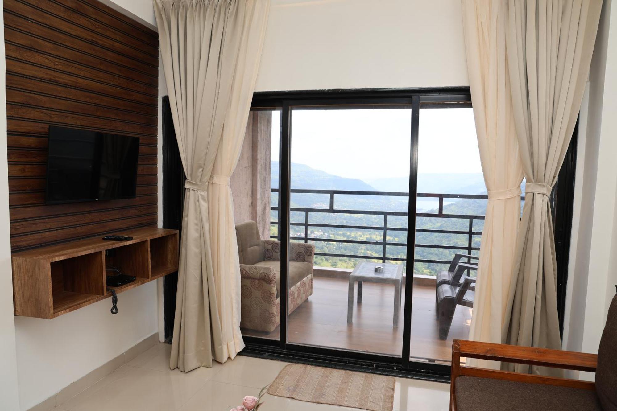 Belle-Vue Holiday Homes - 1Bhk Apartments พันช์กานี ภายนอก รูปภาพ