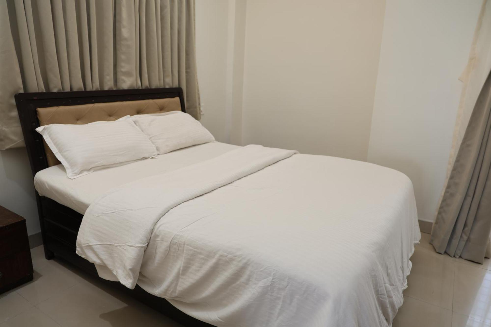 Belle-Vue Holiday Homes - 1Bhk Apartments พันช์กานี ภายนอก รูปภาพ