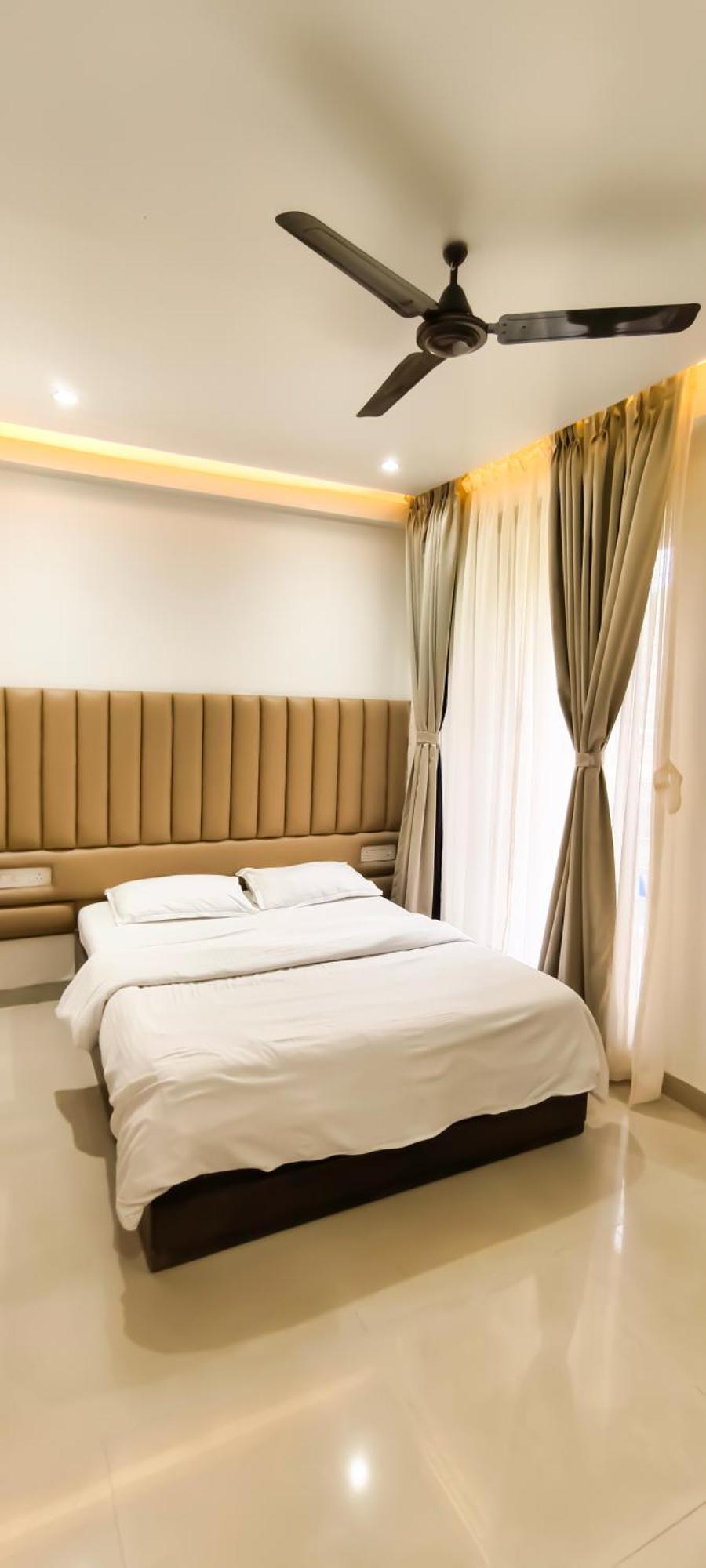 Belle-Vue Holiday Homes - 1Bhk Apartments พันช์กานี ภายนอก รูปภาพ